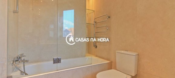3 bedrooms Apartment in Porto, Portugal No. 216566 13