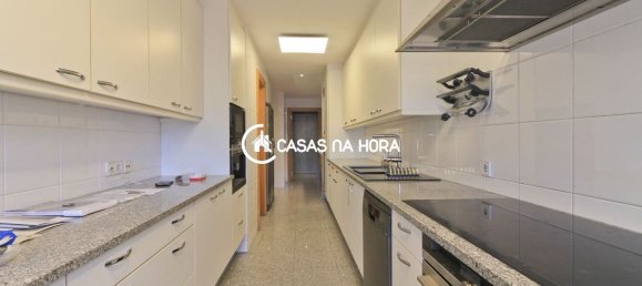 3 bedrooms Apartment in Porto, Portugal No. 216566 6