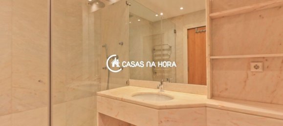 3 bedrooms Apartment in Porto, Portugal No. 216566 18