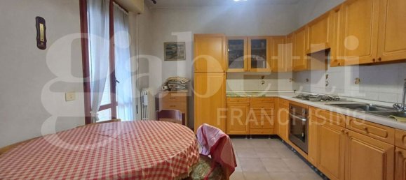 4-salle Villa à Bastia Umbra, Italy No. 61237 2