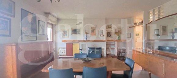 4-salle Villa à Bastia Umbra, Italy No. 61237 5