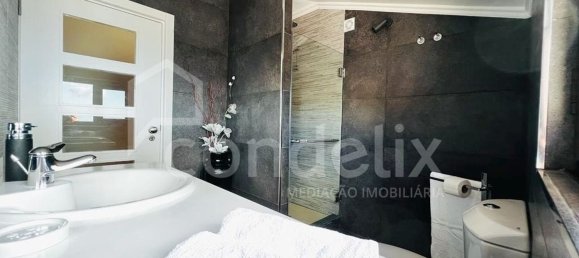 3 bedrooms House in Calheta, Portugal No. 146074 21