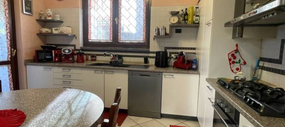 3 Schlafzimmer Villa in Villasanta, Italy, Nr. 168745 12
