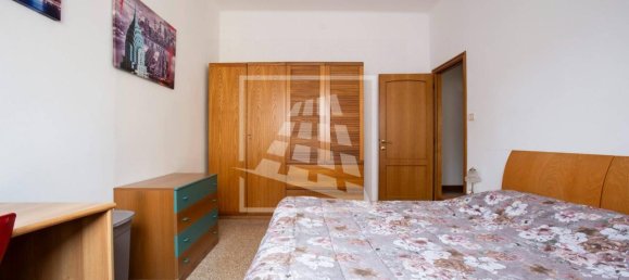 3-salle Appartement à Reggio Emilia, Italy No. 41041 26
