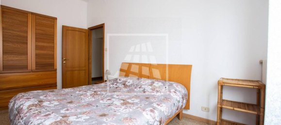 3-salle Appartement à Reggio Emilia, Italy No. 41041 27