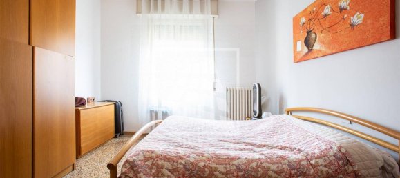 3-salle Appartement à Reggio Emilia, Italy No. 41041 18