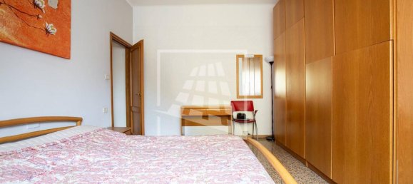 3-salle Appartement à Reggio Emilia, Italy No. 41041 20