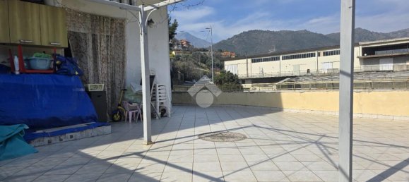 Apartamento de 2 habitaciónes en Ventimiglia, Italy No. 15320 3