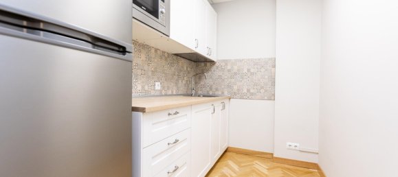 Oficina de 4 dormitorios en Madrid, Spain No. 112195 4