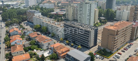 3 Schlafzimmer Wohnung in Porto, Portugal, Nr. 238920 7