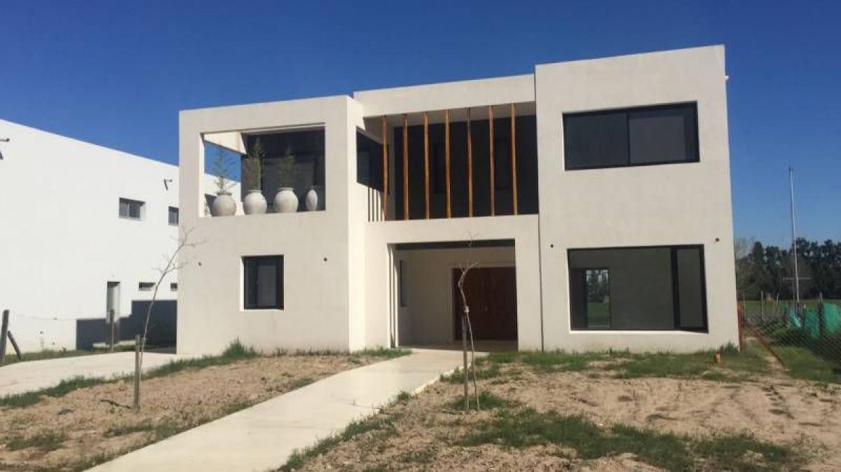 4 bedrooms House in Tigre, Argentina No. 61124