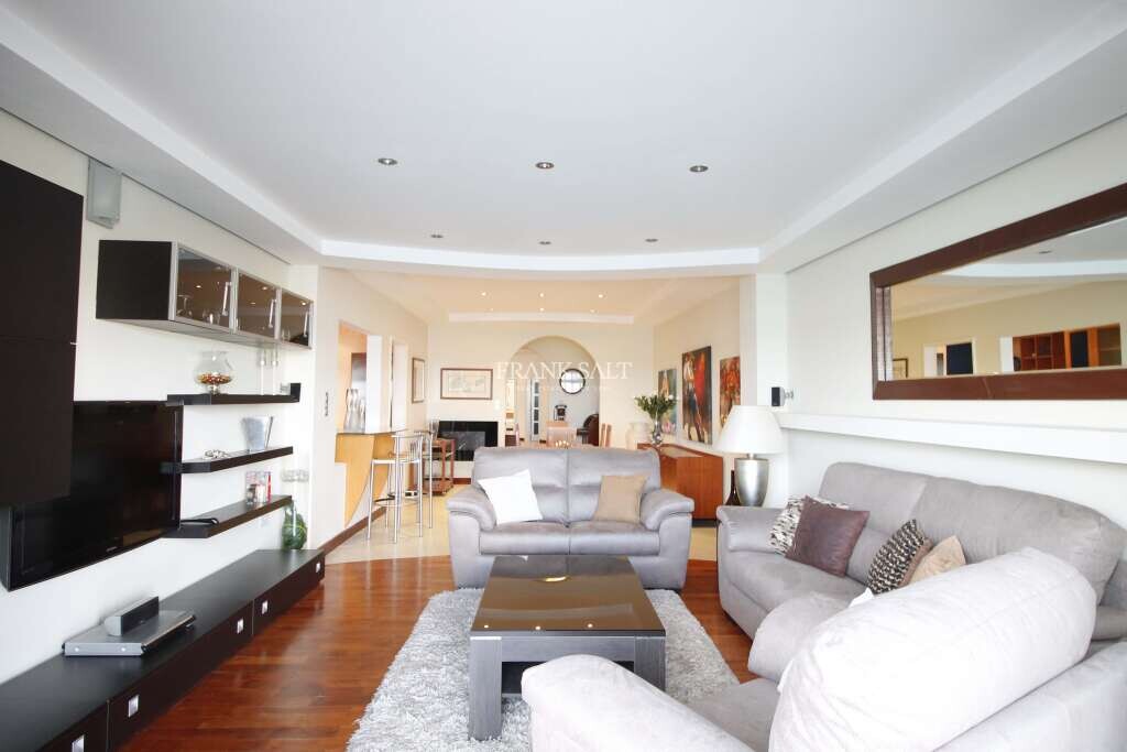 Apartamento T3 em Saint Julian's, Malta N.º 9222