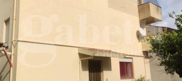 Квартира с 4 комнатами в Ористано, Италия № 35412 21