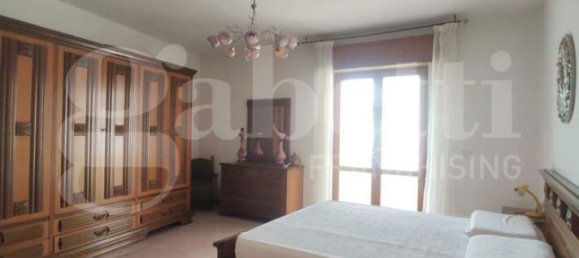 Квартира с 4 комнатами в Ористано, Италия № 35412 11