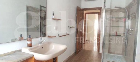 Квартира с 4 комнатами в Ористано, Италия № 35412 18