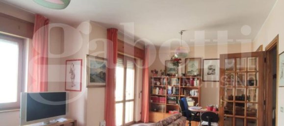 Квартира с 4 комнатами в Ористано, Италия № 35412 3