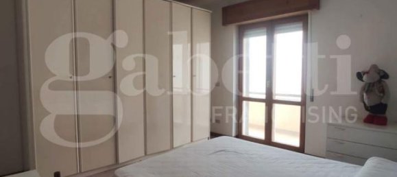 Квартира с 4 комнатами в Ористано, Италия № 35412 16