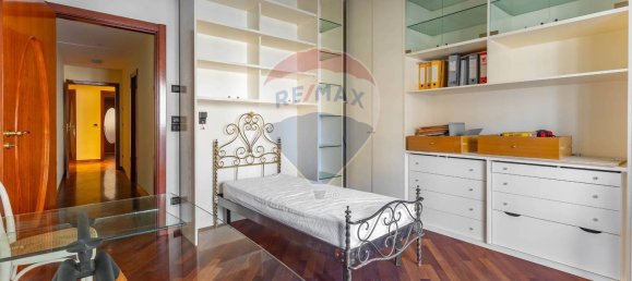 9-salle Appartement à Bari, Italy No. 43311 15