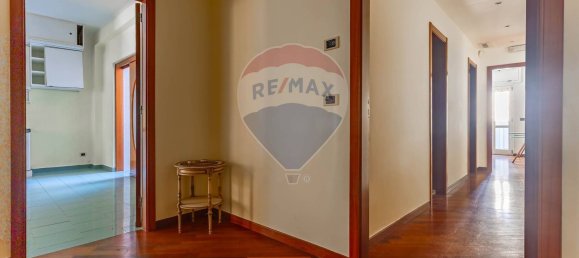 9-salle Appartement à Bari, Italy No. 43311 23