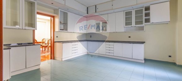 9-salle Appartement à Bari, Italy No. 43311 44