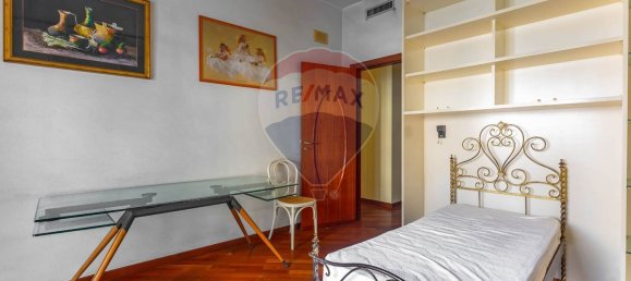 9-salle Appartement à Bari, Italy No. 43311 16