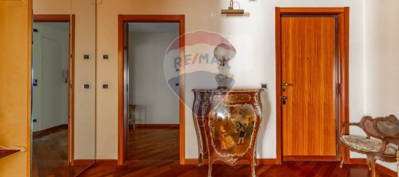 9-salle Appartement à Bari, Italy No. 43311 26