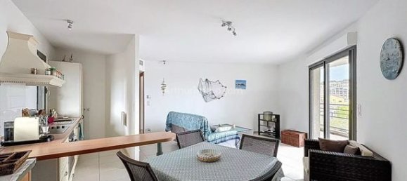 Apartamento de 2 dormitorios en Calvi, France No. 357288 3