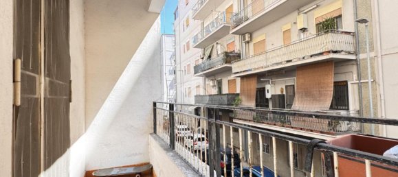 2 bedrooms Apartment in Messina, Italy No. 264019 9