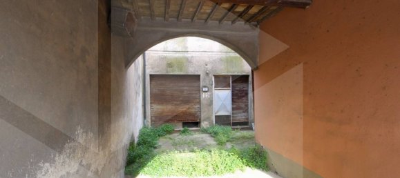 2 rooms Commercial property in Buti, Italy No. 23485 4