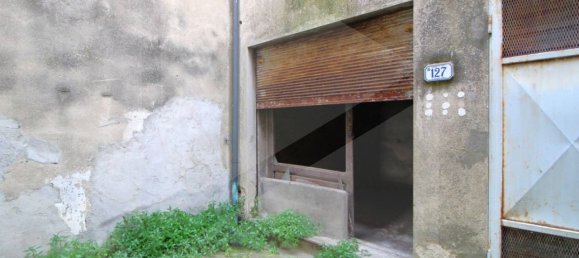 2 rooms Commercial property in Buti, Italy No. 23485 2