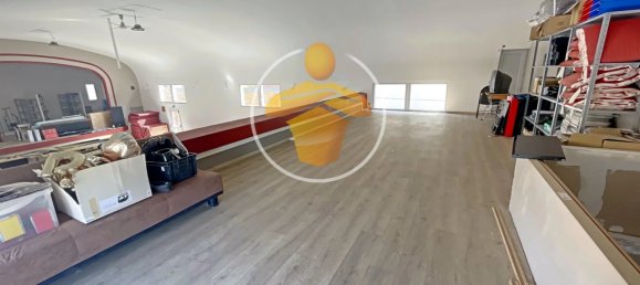 1 bedroom Building in Tergnier, France No. 87610 4