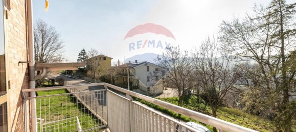 6 rooms Apartment in Castelplanio, Italy No. 11591 13