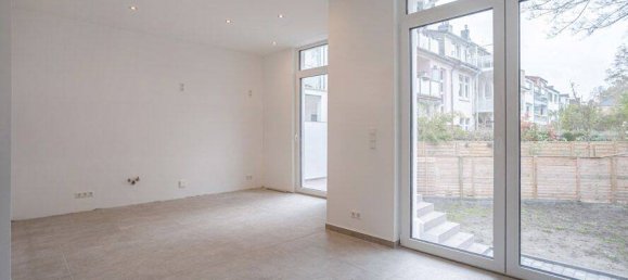 Таунхаус с 5 комнатами в Вильгельмсхафен, Германия № 240112 6