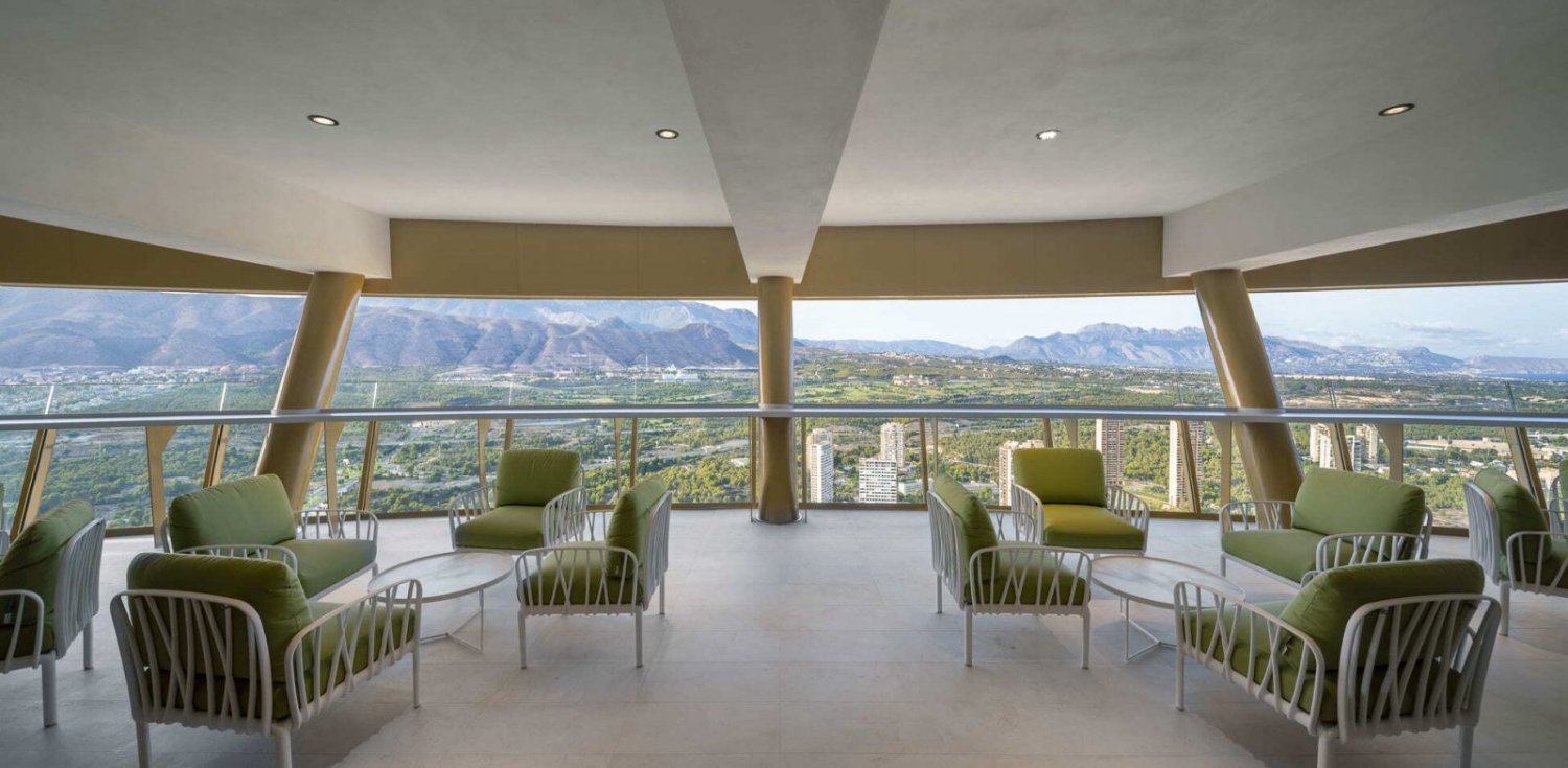 4 bedrooms Apartment in Benidorm, Spain No. 284445