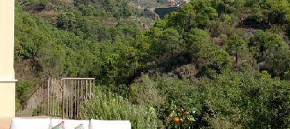 5 bedrooms Villa in Malaga, Spain No. 28892 18