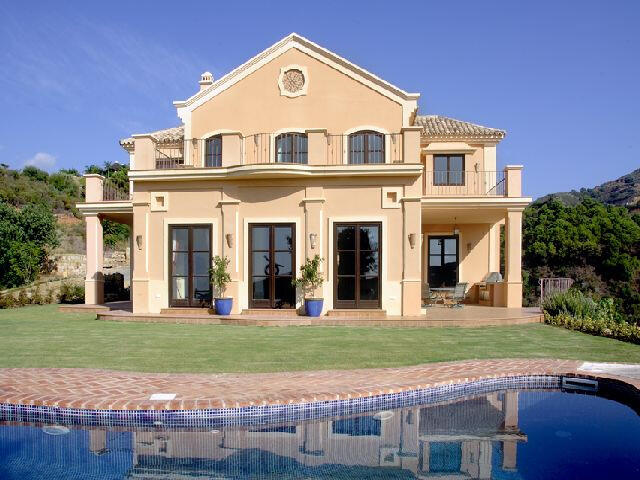 5 bedrooms Villa in Malaga, Spain No. 28892