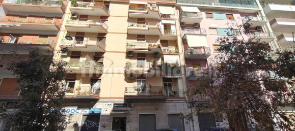 2 bedrooms Apartment in Bari, Italy No. 353219 2