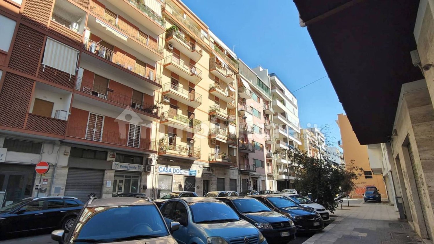 2 bedrooms Apartment in Bari, Italy No. 353219