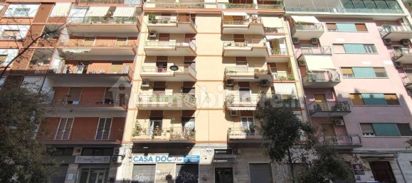 2 bedrooms Apartment in Bari, Italy No. 353219 4