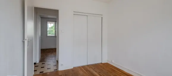 3 rooms Apartment in Villeurbanne, France No. 279912 7