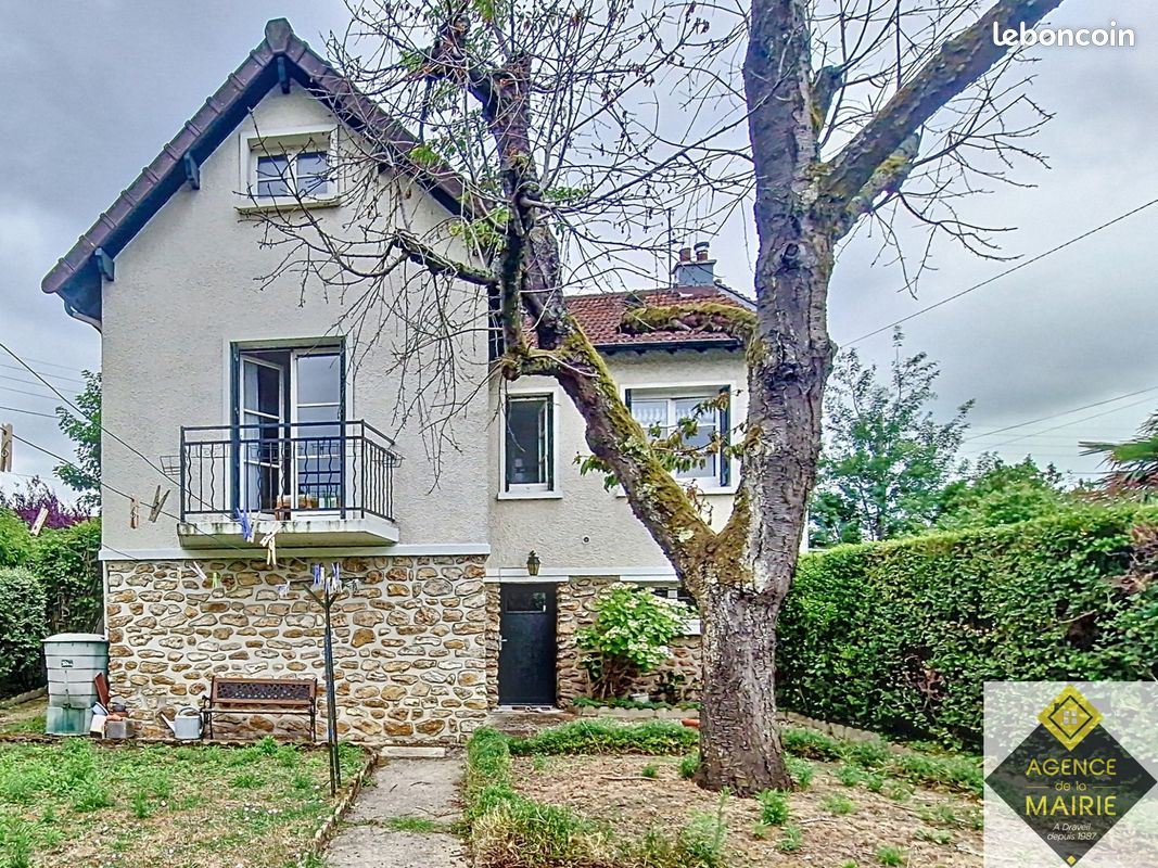 3 bedrooms House in Draveil, France No. 290038