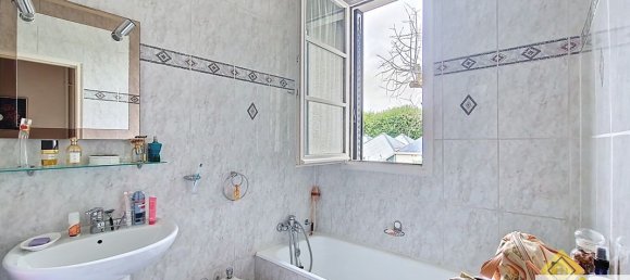 3 bedrooms House in Draveil, France No. 290038 10