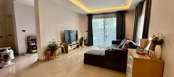 3 chambres house à vendre à Pattaya, Chonburi, Eastern Thailand, Thailand № 69879 8