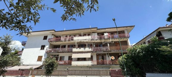 Apartamento de 2 dormitorios en San Sebastiano al Vesuvio, Italy No. 303113 8