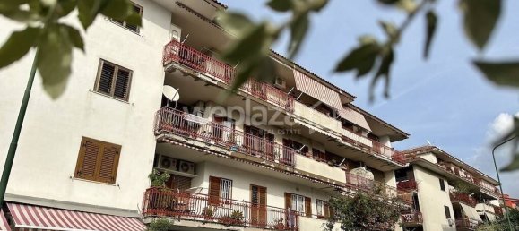Apartamento de 2 dormitorios en San Sebastiano al Vesuvio, Italy No. 303113 3