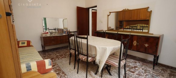 Casa de 4 habitaciónes en Palagonia, Italy No. 237503 24