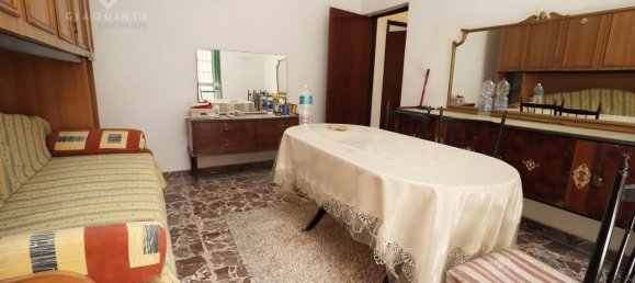 Casa de 4 habitaciónes en Palagonia, Italy No. 237503 7