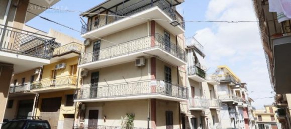 Casa de 4 habitaciónes en Palagonia, Italy No. 237503 25