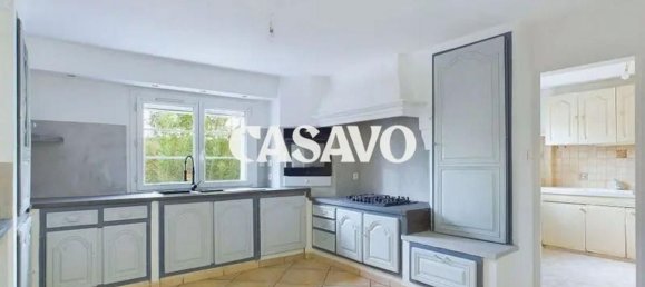 5 chambres Maison à Décines-Charpieu, France No. 284261 4