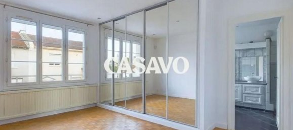 5 chambres Maison à Décines-Charpieu, France No. 284261 20